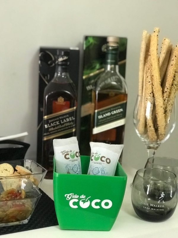 Gelo de Agua de Coco para Drink Vila Curuçá - Gelo de Coco Individual