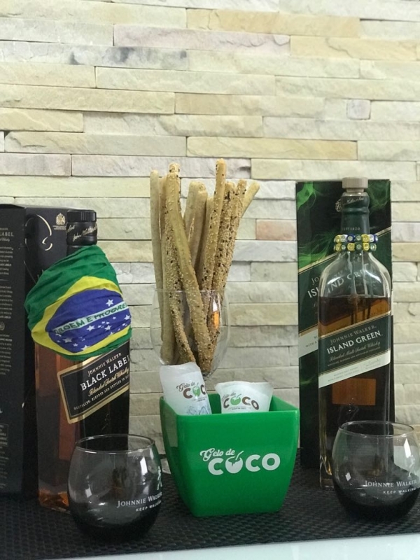 Gelo de Agua de Coco para Whisky Limão - Gelo de Agua Coco para Eventos