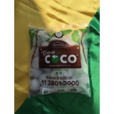 distribuidor de gelo de coco em cubo Aeroporto
