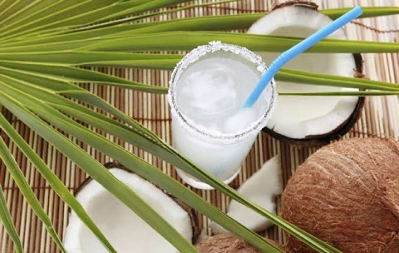 Venda de Gelo de Agua de Coco para Whisky Preço Bixiga - Venda de Gelo de Agua de Coco em Tubo