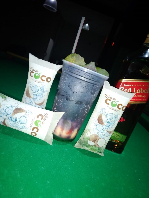 Venda de Gelo de Coco para Whisky Campo Belo - Venda de Gelo de Agua de Coco em Tubo